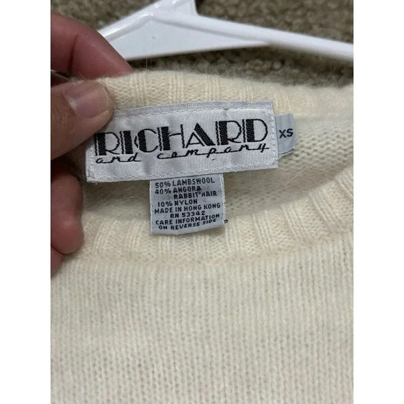 RICHARD & CO VINTAGE Angora Lambswool Crew Neck Ivory Sweater Soft Comfy Sz XS - Picture 5 of 8